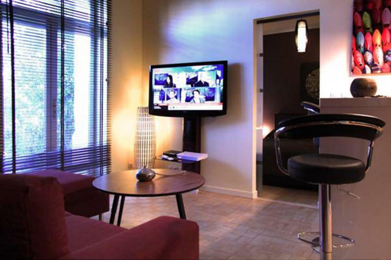 Appartement Le Chateau Mérignac Exteriör bild